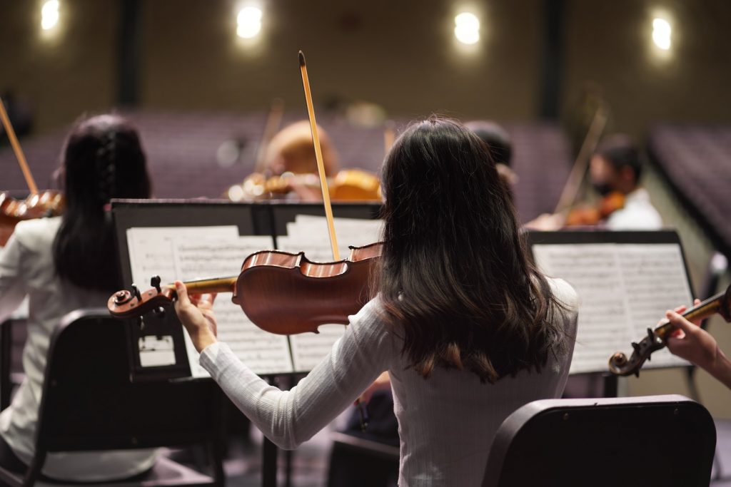 Escaping the Quagmire of Lead Scoring Pitfalls - A Symphony of Success in Sales